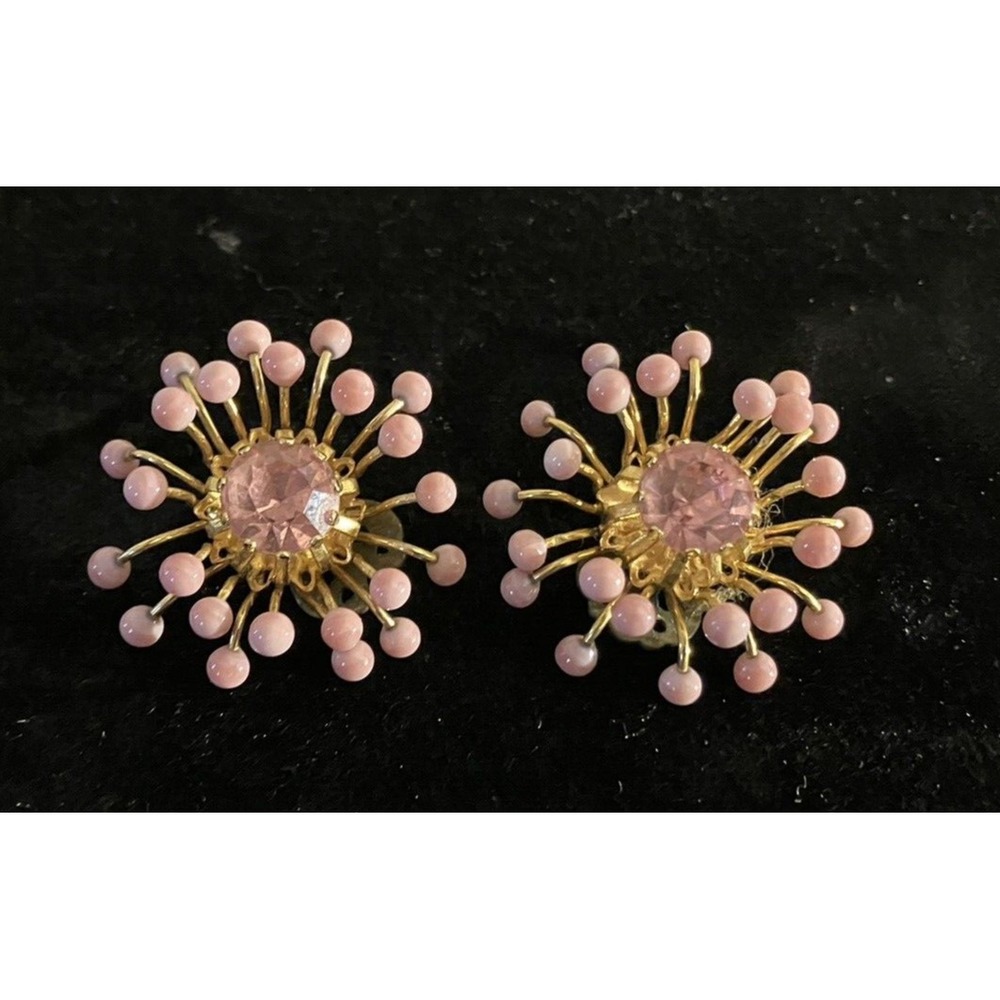 Vintage Goldtone AUSTRIA PINK RHINESTONE Clip-On Earrings